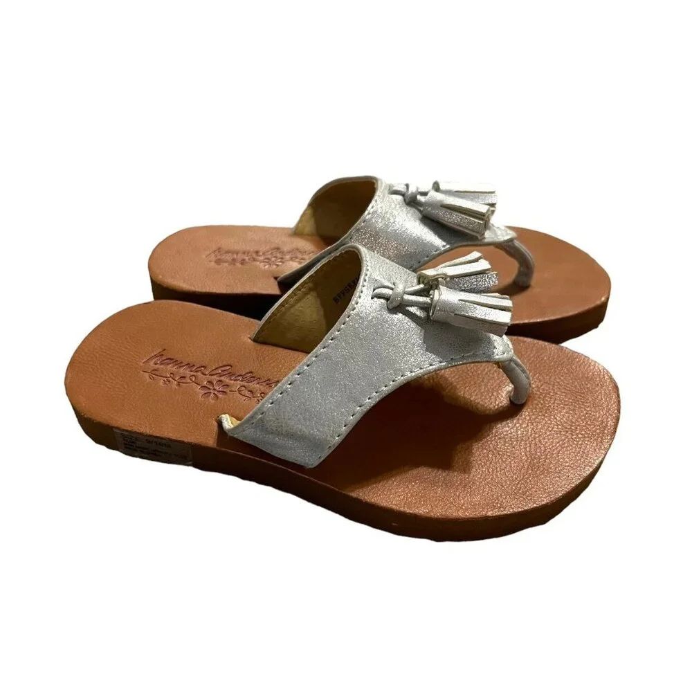 NEW Hanna Andersson 9/10 M Silver Tassel Thongs Flip Flops Sandals